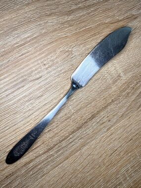 Oneida Vintage butter knife Bird Of Paradise
